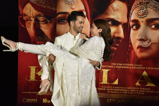 Alia Bhatt feet photo thumbnail