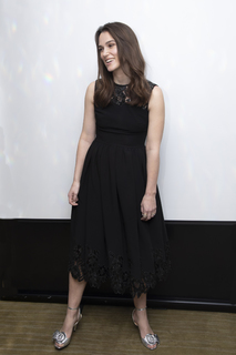 Keira Knightley feet photo thumbnail