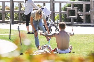 Hailey Bieber feet photo thumbnail