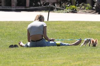Hailey Bieber feet photo thumbnail