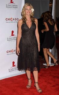 Natasha Henstridge feet photo thumbnail
