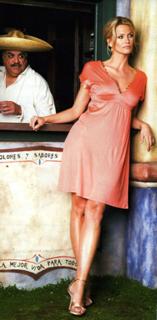 Natasha Henstridge feet photo thumbnail