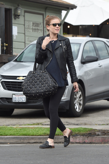 Kate Mara feet photo thumbnail