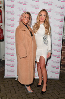 Kerry Katona feet photo thumbnail