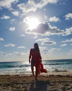 Lívia Andrade feet photo thumbnail