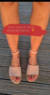 Ashley James feet photo thumbnail