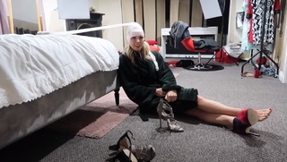 Gabrielle Taylor feet photo thumbnail