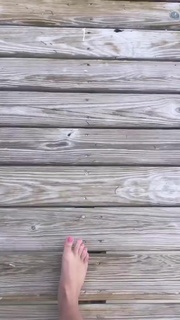 Reese Witherspoon feet photo thumbnail
