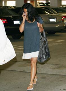 Salma Hayek feet photo thumbnail