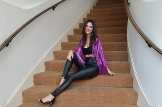 Victoria Justice feet photo thumbnail
