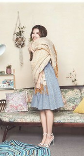 Minatozaki Sana feet photo 1