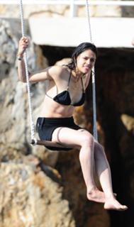 Michelle Rodriguez feet photo thumbnail