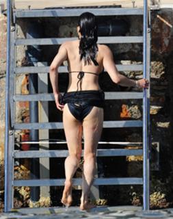 Michelle Rodriguez feet photo thumbnail