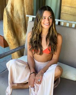 Lea Michele feet photo thumbnail
