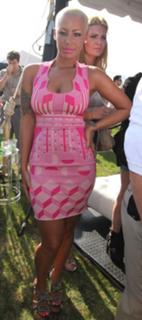 Amber Rose feet photo thumbnail