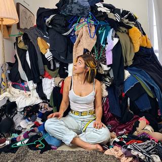 Gabbie Hanna feet photo thumbnail