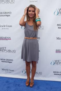 Audrina Patridge feet photo thumbnail
