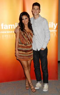 Francia Raisa feet photo thumbnail