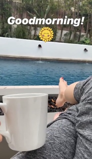 Katheryn Winnick feet photo thumbnail