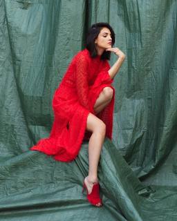 Eiza González feet photo thumbnail