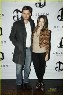 Sophia Bush feet photo thumbnail