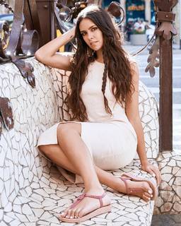 Cristina Pedroche feet photo thumbnail
