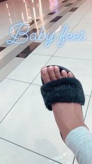 Qimmah Russo feet photo thumbnail