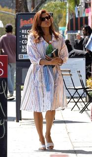 Eva Mendes feet photo thumbnail