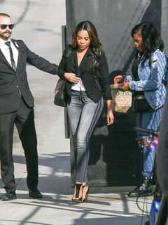 Regina Hall feet photo thumbnail
