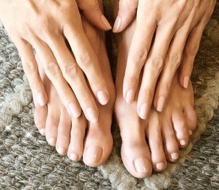 Heidi Klum feet photo thumbnail