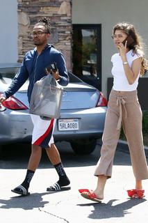 Zendaya feet photo thumbnail