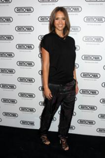 Jessica Alba feet photo thumbnail