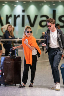 Caroline Flack feet photo thumbnail