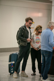 Caroline Flack feet photo thumbnail