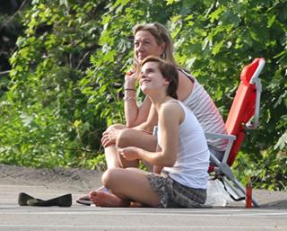 Emma Watson feet photo thumbnail