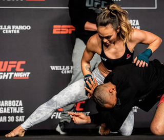 Michelle Waterson feet photo thumbnail