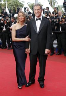 Jodie Foster feet photo thumbnail