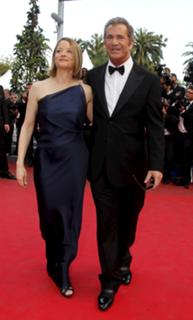 Jodie Foster feet photo thumbnail