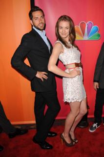 Yvonne Strahovski feet photo thumbnail