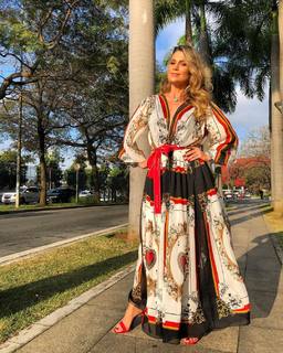 Flávia Alessandra feet photo thumbnail