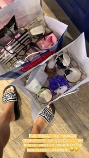 Jilly Anais feet photo thumbnail
