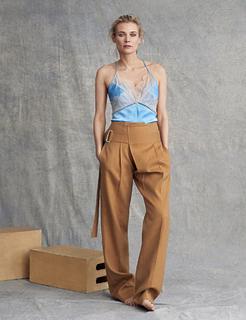 Diane Kruger feet photo thumbnail