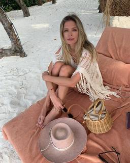 Vera Brezhneva feet photo thumbnail