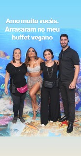 Anitta feet photo thumbnail