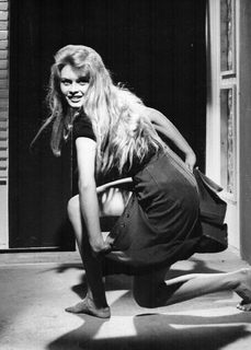 Brigitte Bardot feet photo thumbnail