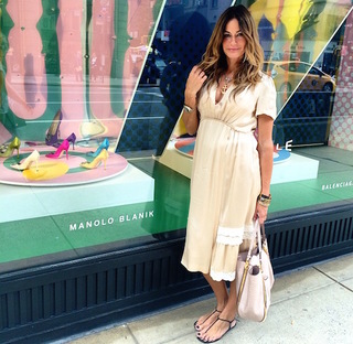 Kelly Bensimon feet photo thumbnail