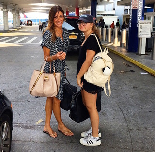 Kelly Bensimon feet photo thumbnail