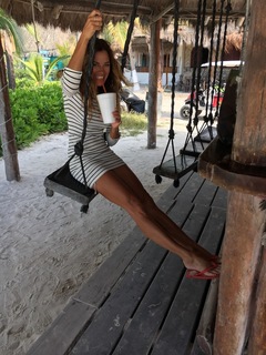 Kelly Bensimon feet photo thumbnail