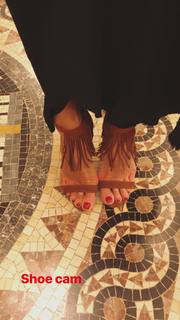 Kelly Bensimon feet photo thumbnail