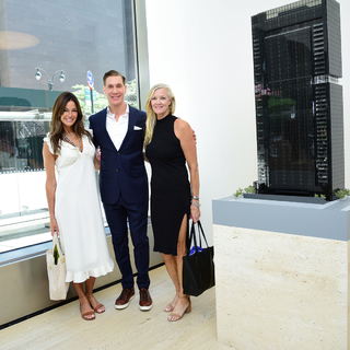 Kelly Bensimon feet photo thumbnail